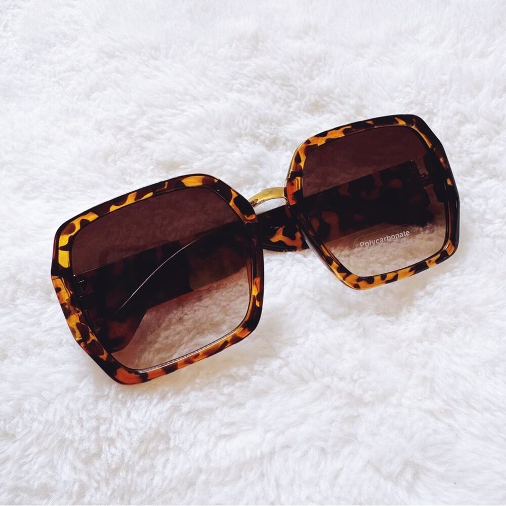 Layla Tortoise Brown Sleek Square Sunglasses - Picture 4 of 12